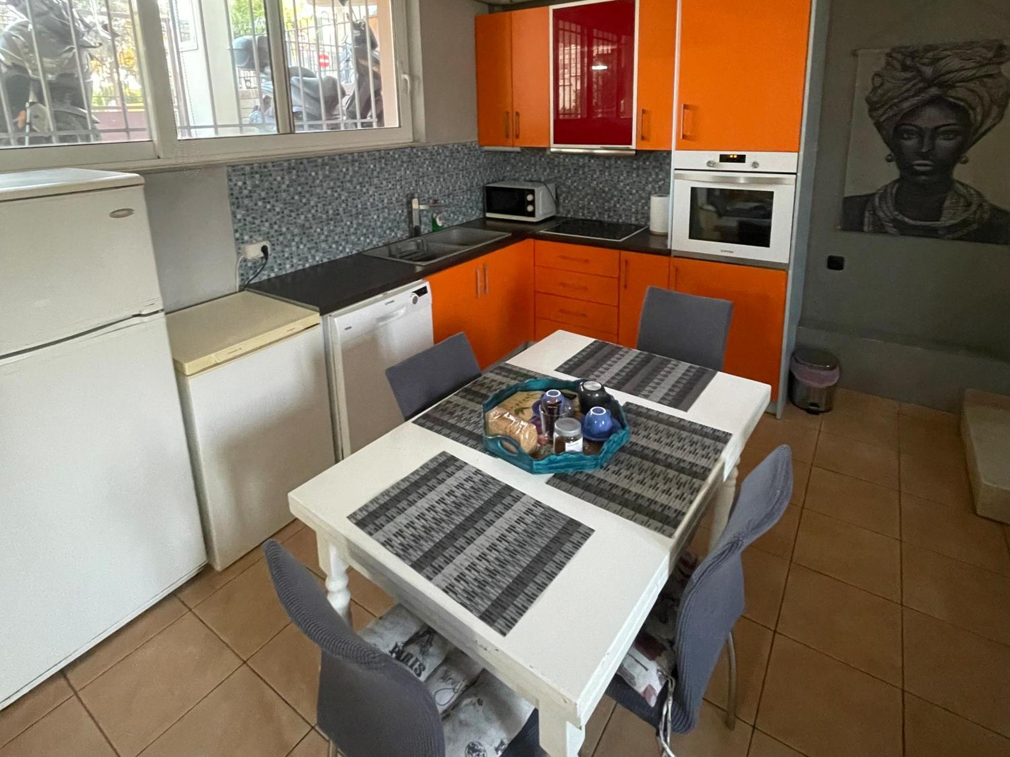 Patras - Independent Studio In Quiet Area ภายนอก รูปภาพ